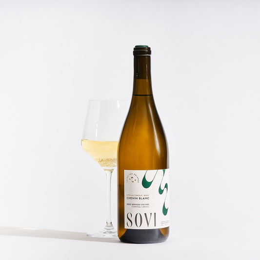 Bottle of Chenin Blanc Non-Alcoholic Wine