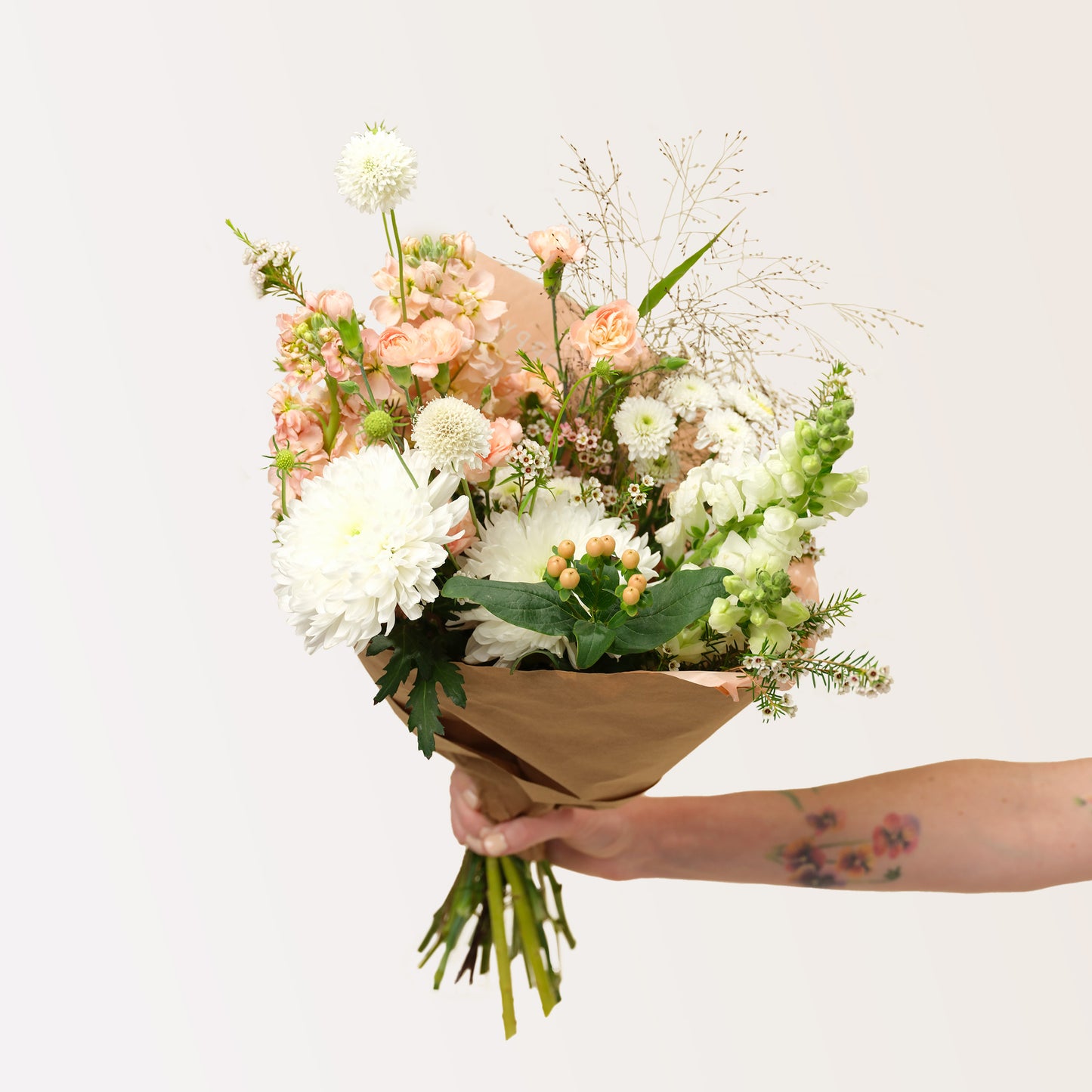 Neutral classic flower wrap from San Diego florist Native Poppy