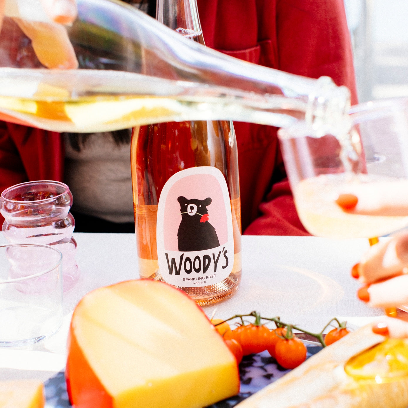Woody's Non-Alcoholic Sparkling Rosé