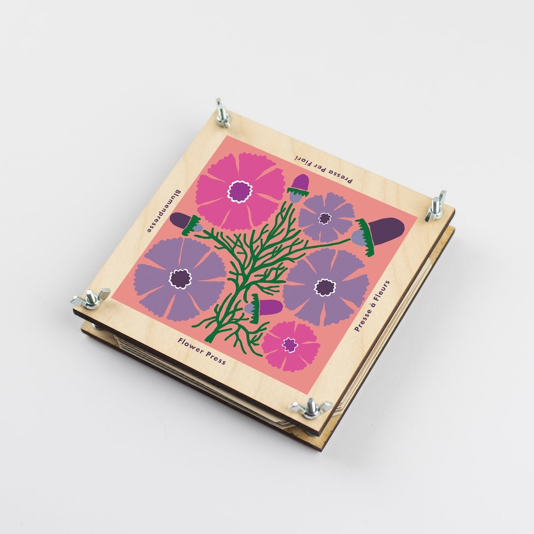 Floral print design on a flower press diy kit from Studio Wald