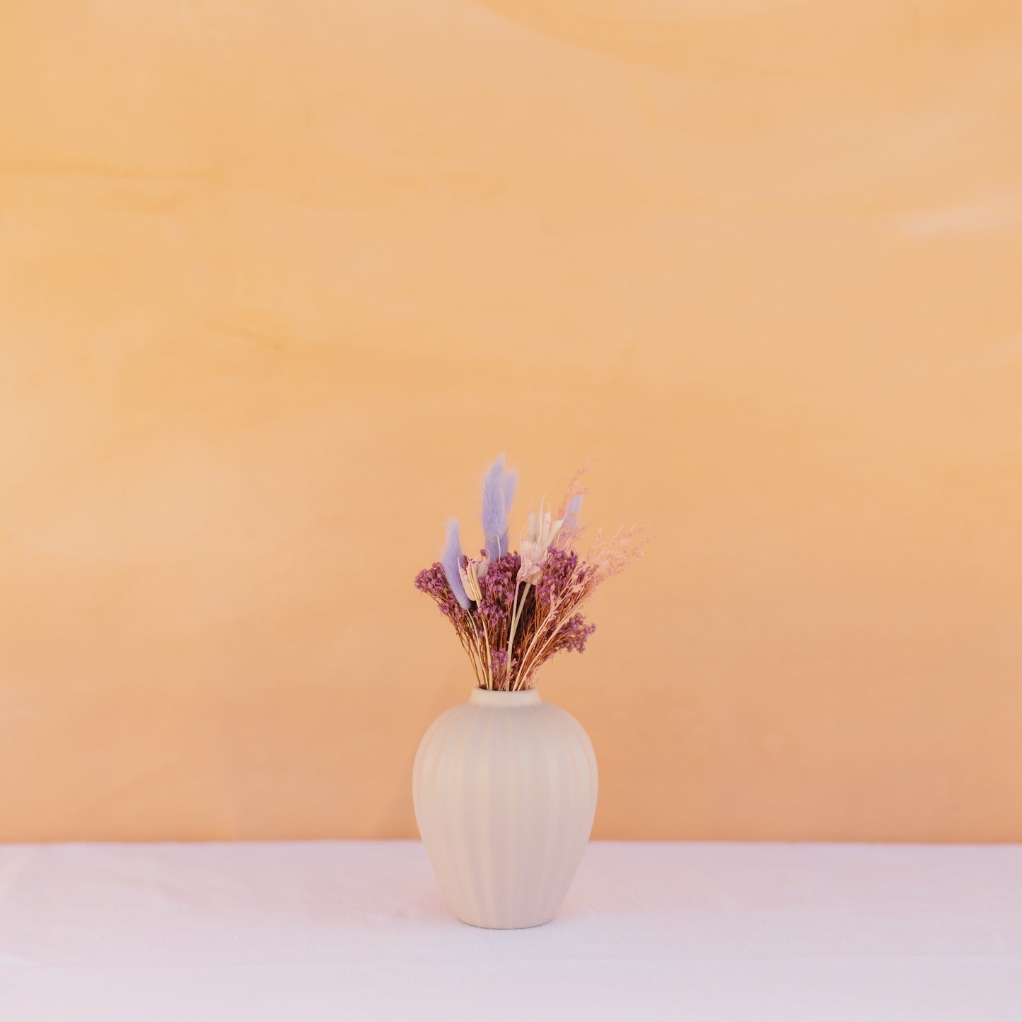 bud vase arrangement