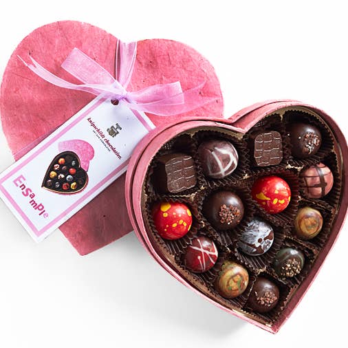 Heart Chocolate Box | Knipschildt Chocolatier