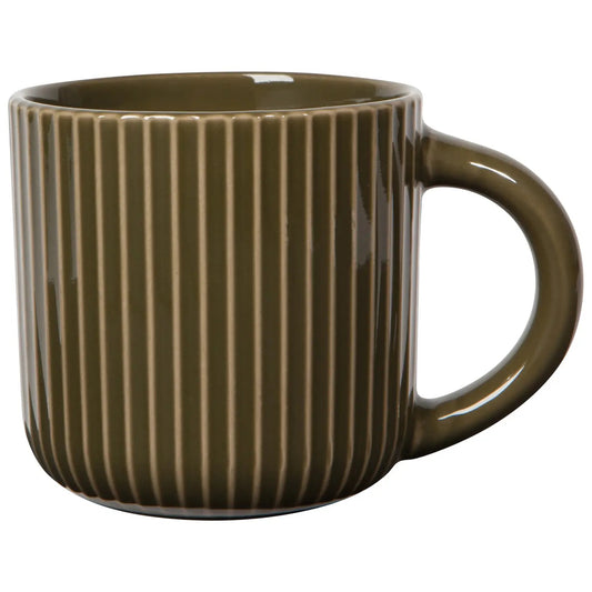 With modern fluted ridges and a generous capacity, this earth-toned Olive Branch fluted mug is made for savoring the moment.
