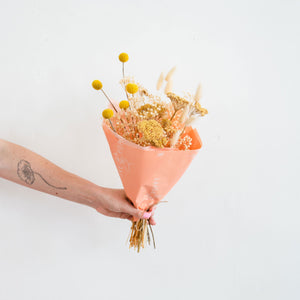 Dried Flowers - Sunny Honey Wrap with white and yellow dried flowers