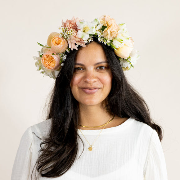 Neutral flower crown from San Diego flower shop Native Poppy