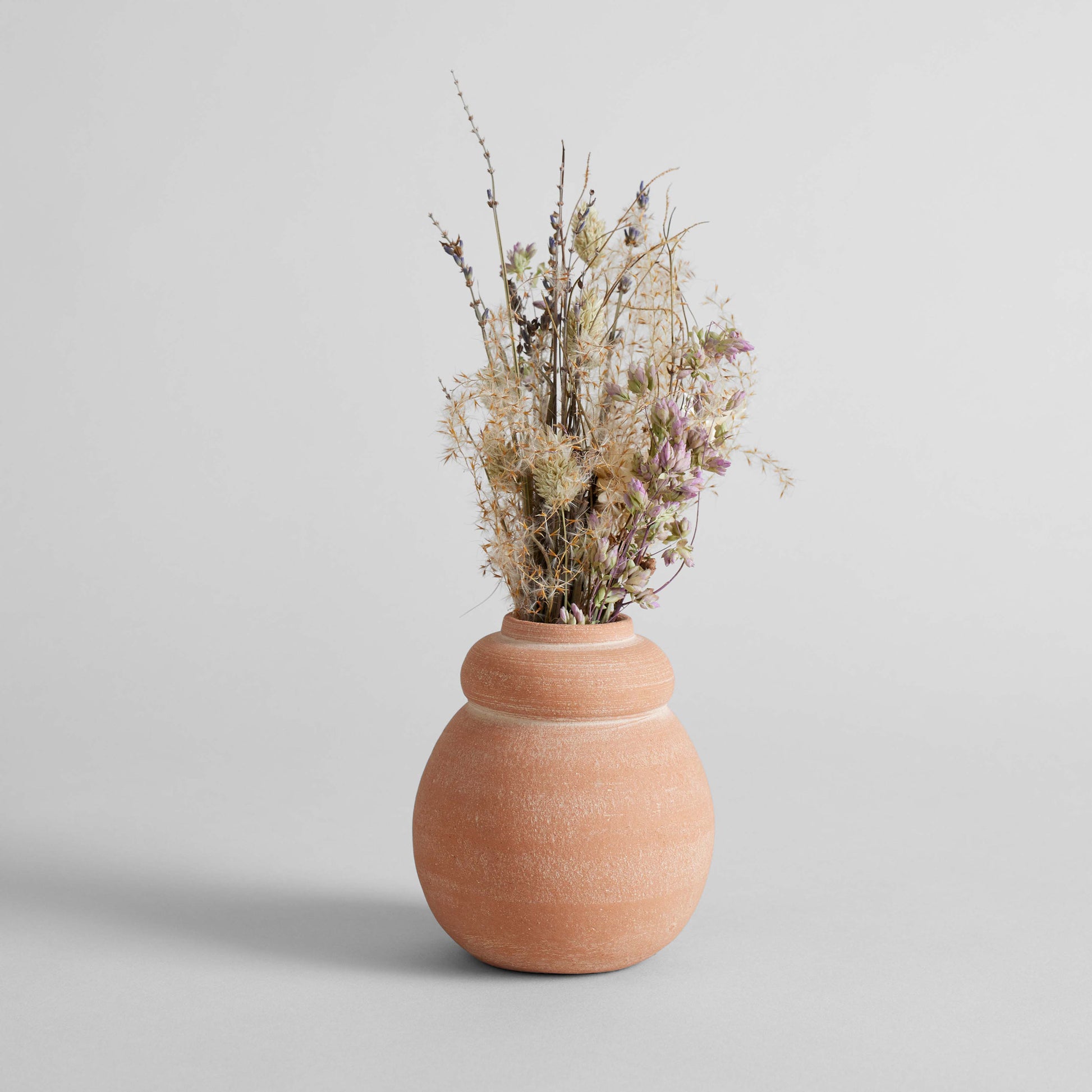 Whitewash Terracotta Bud Vase | Atuto