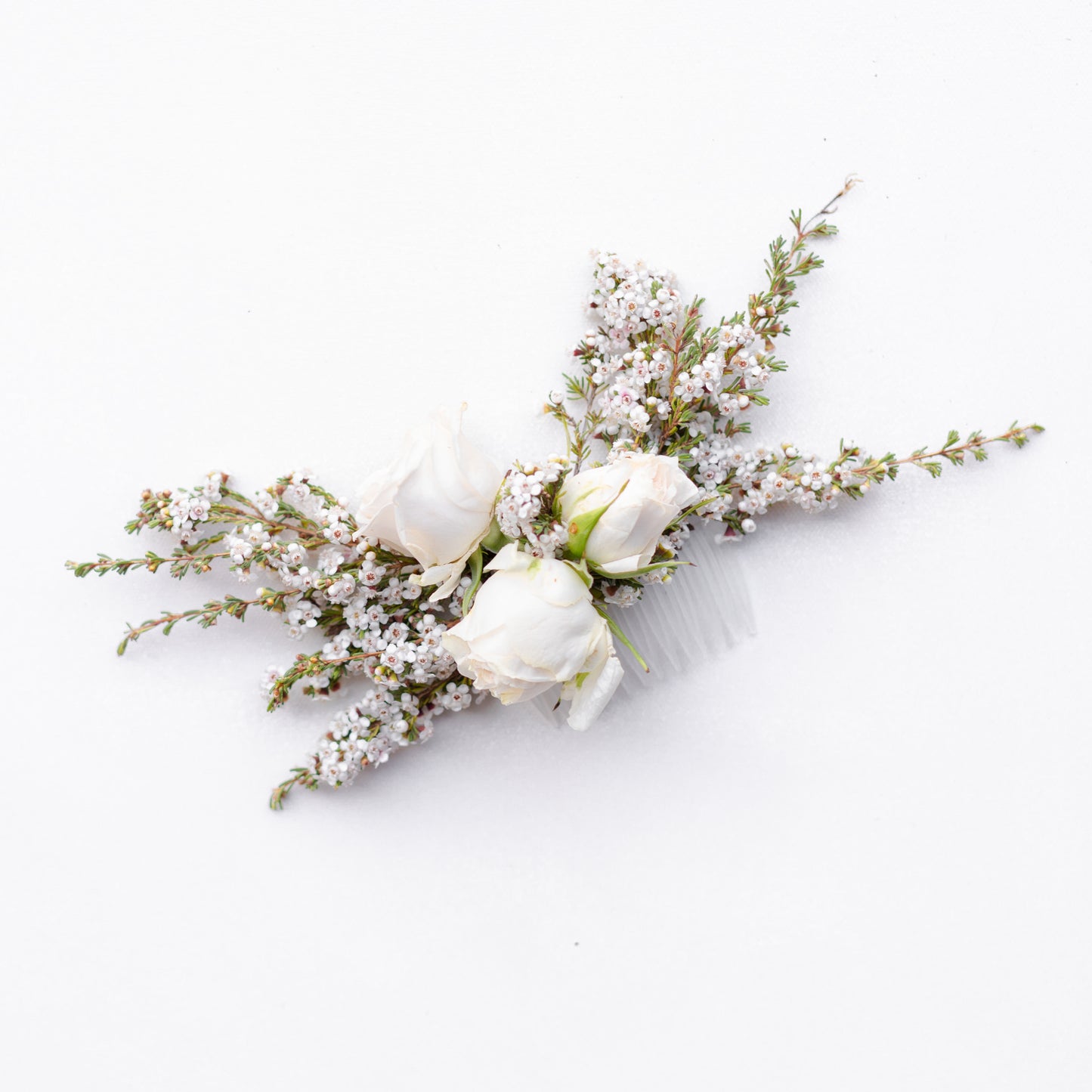 White floral bridal hair comb