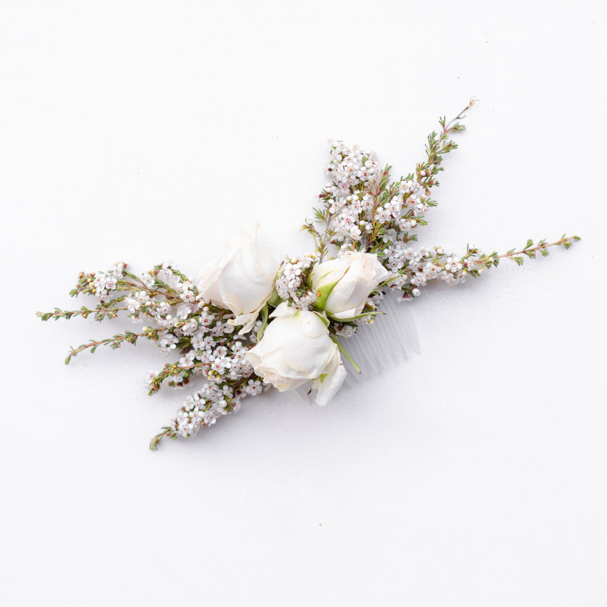 White floral bridal hair comb